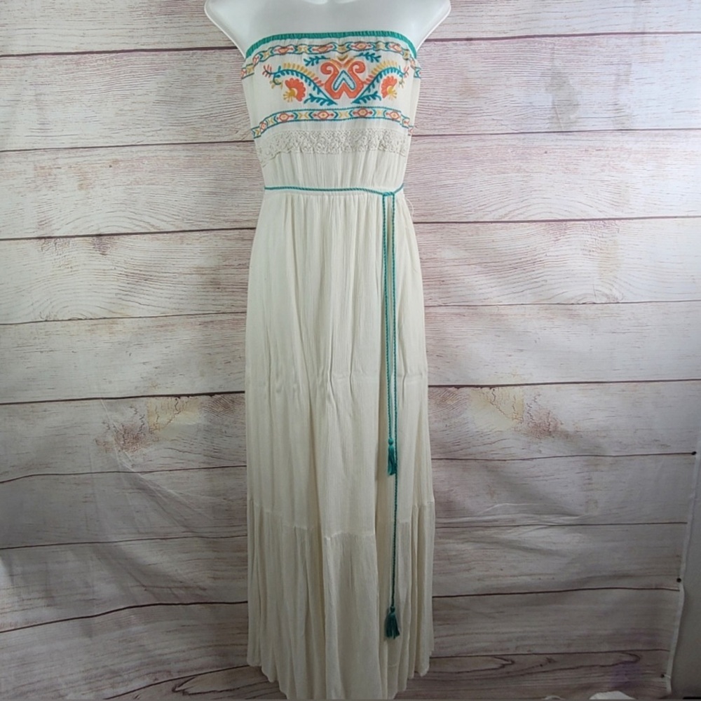 Flying Tomato cream maxi dress sz Med